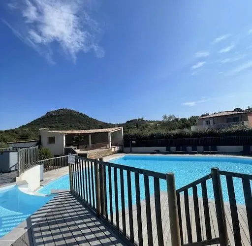 & Piscine Santa Giulia Апартаменти *