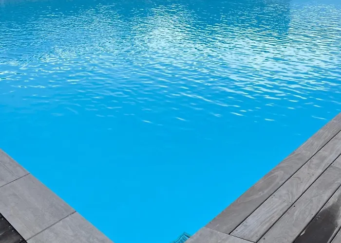 公寓 & Piscine Santa Giulia 维琪奥港